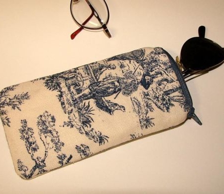 Navy Country Life Toile Reading Glass Case